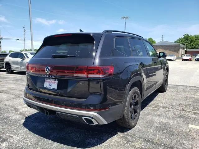 2026 Volkswagen Atlas Peak Edition