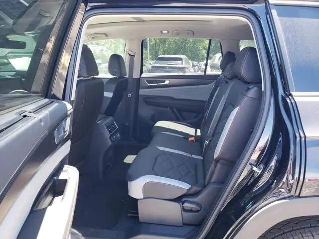 2026 Volkswagen Atlas Peak Edition
