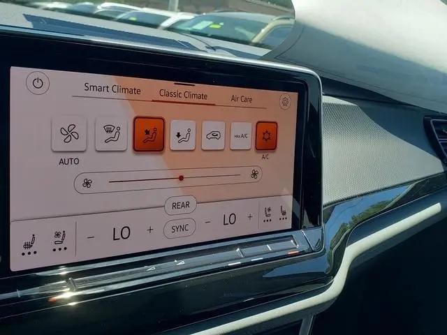 2026 Volkswagen Atlas Peak Edition