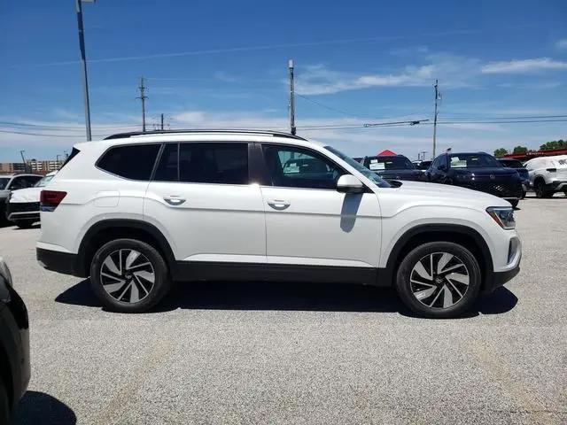 2026 Volkswagen Atlas SE with Technology