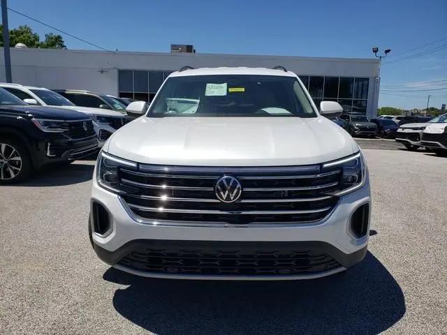 2026 Volkswagen Atlas SE with Technology