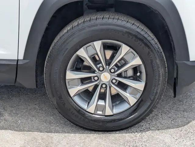 2025 Chevrolet Equinox FWD LT