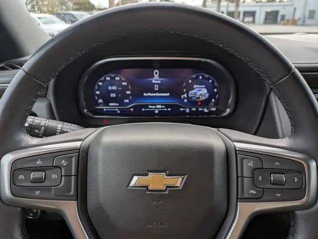 2024 Chevrolet Suburban 2WD LT