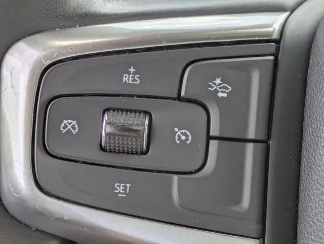 2024 Chevrolet Suburban 2WD LT
