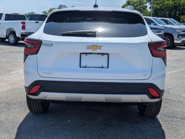 2026 Chevrolet Trax FWD LT