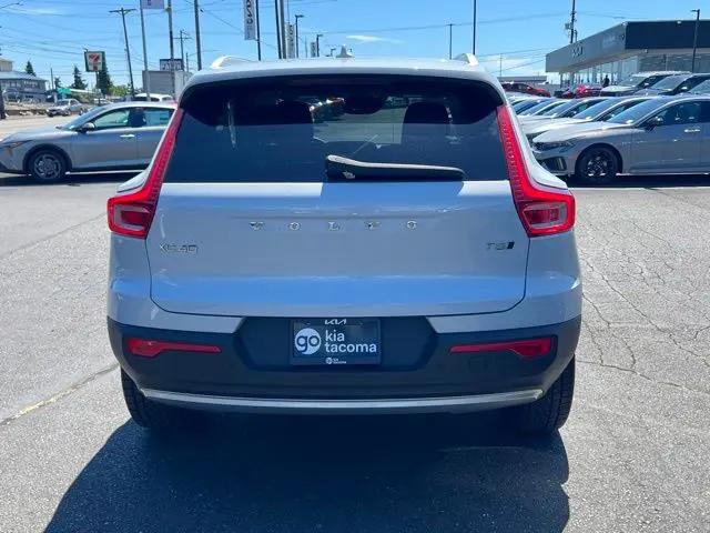 2020 Volvo XC40 T5 Momentum