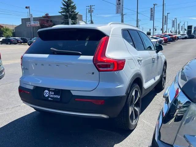 2020 Volvo XC40 T5 Momentum