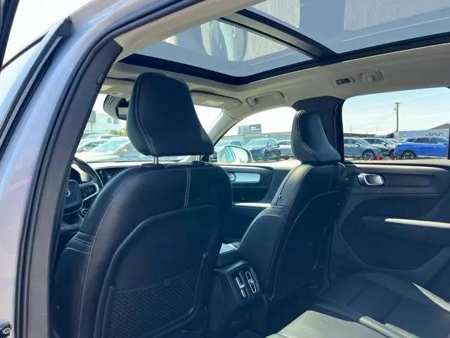 2020 Volvo XC40 T5 Momentum