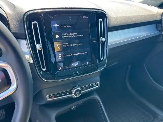 2020 Volvo XC40 T5 Momentum