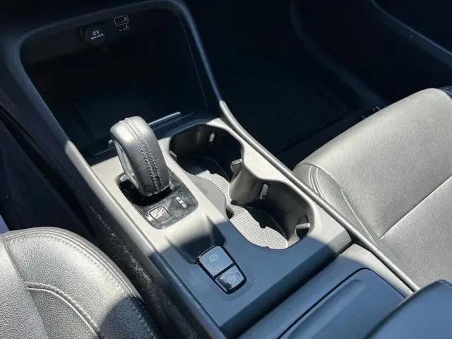 2020 Volvo XC40 T5 Momentum