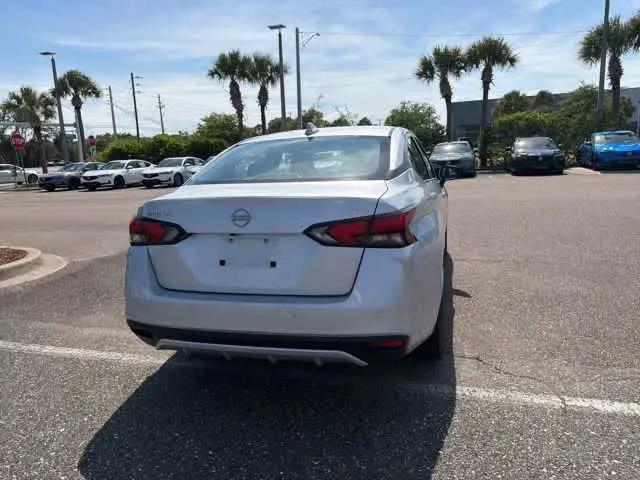 2024 Nissan Versa 1.6 SV