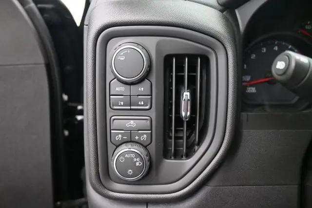 2026 Chevrolet Silverado 1500 4WD Crew Cab Short Bed Custom Trail Boss