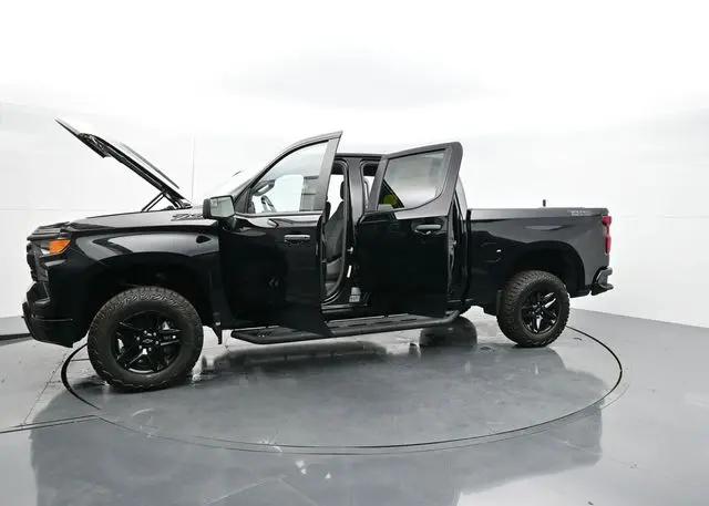 2026 Chevrolet Silverado 1500 4WD Crew Cab Short Bed Custom Trail Boss