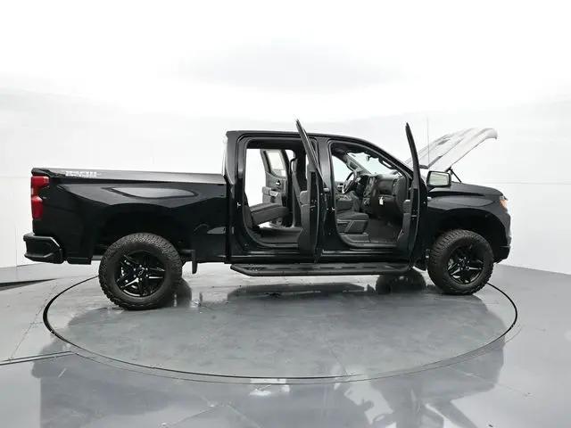 2026 Chevrolet Silverado 1500 4WD Crew Cab Short Bed Custom Trail Boss