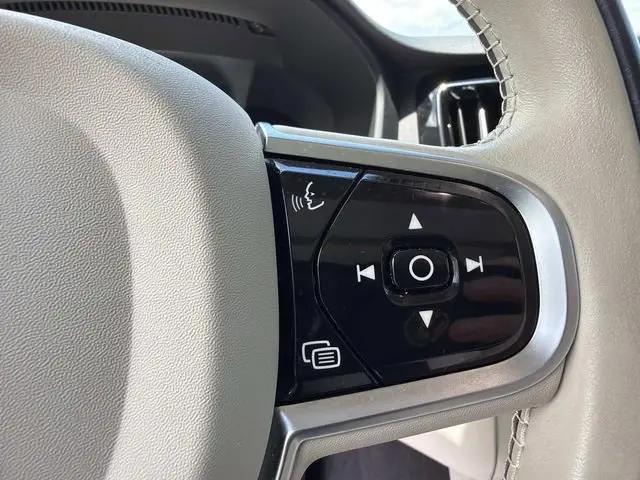 2024 Volvo S60 B5 Plus Dark Theme