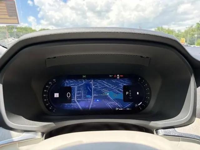 2024 Volvo S60 B5 Plus Dark Theme