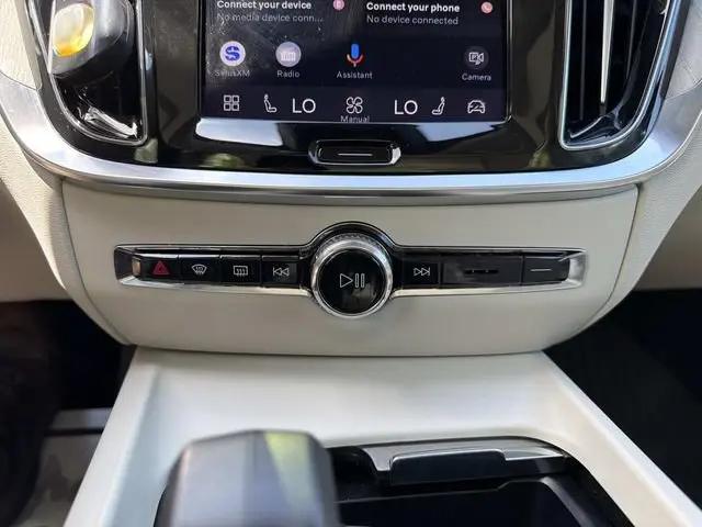 2024 Volvo S60 B5 Plus Dark Theme