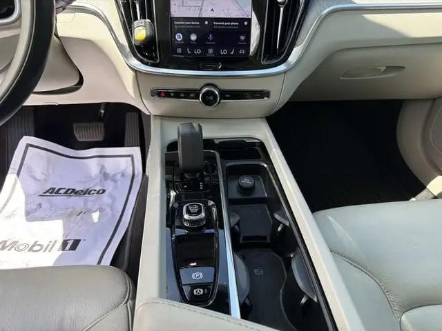 2024 Volvo S60 B5 Plus Dark Theme