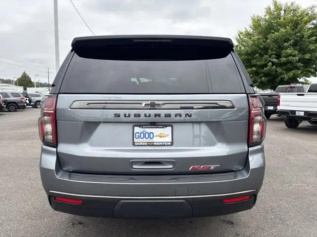 2022 Chevrolet Suburban 4WD RST