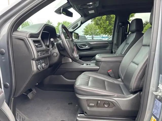 2022 Chevrolet Suburban 4WD RST