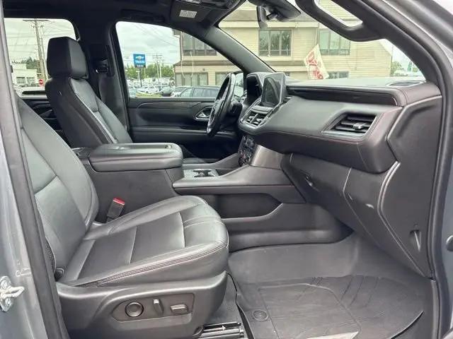 2022 Chevrolet Suburban 4WD RST