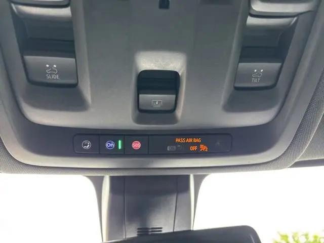 2022 Chevrolet Suburban 4WD RST