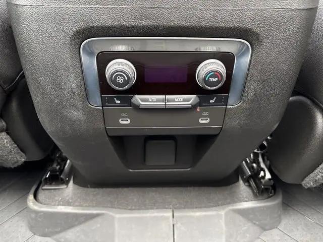 2022 Chevrolet Suburban 4WD RST