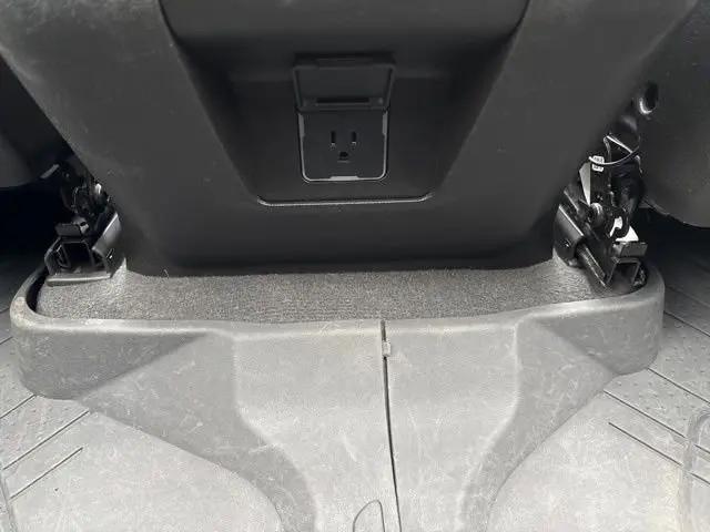 2022 Chevrolet Suburban 4WD RST