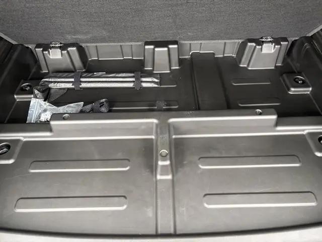 2022 Chevrolet Suburban 4WD RST