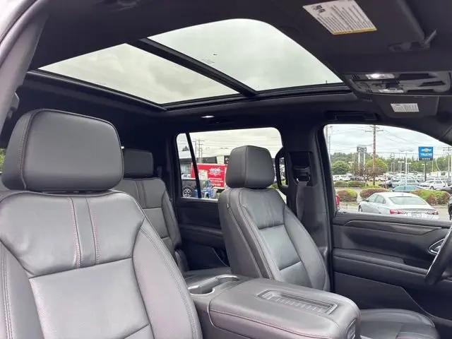 2022 Chevrolet Suburban 4WD RST