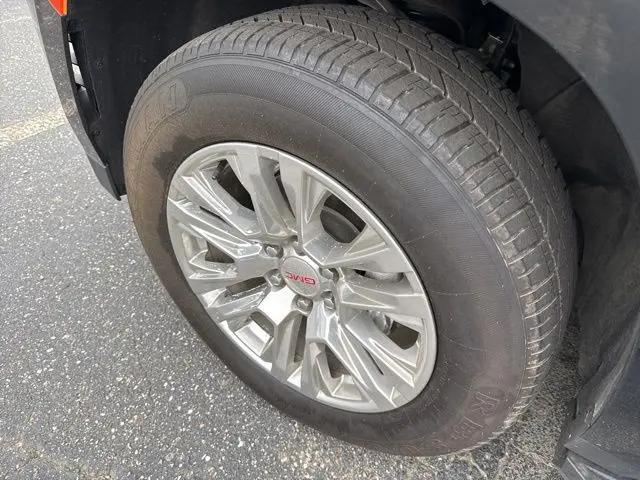 2023 GMC Yukon 4WD Denali