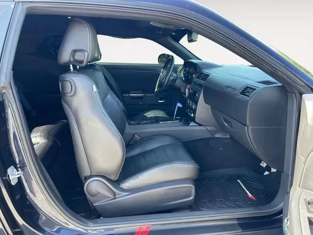 2011 Dodge Challenger Base