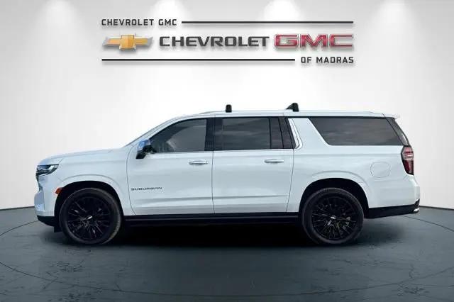 2023 Chevrolet Suburban 4WD Premier