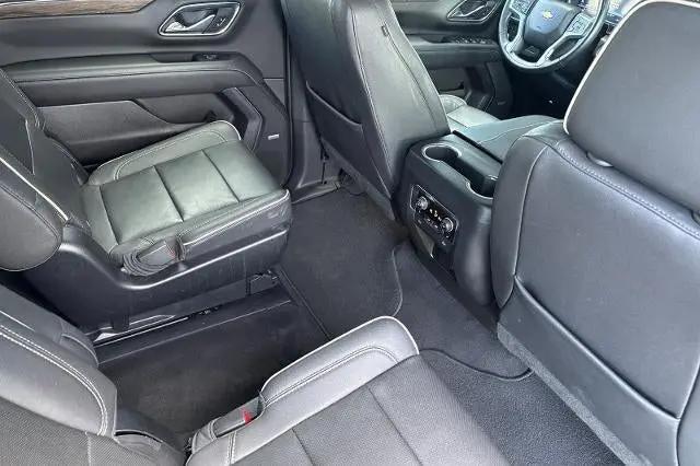 2023 Chevrolet Suburban 4WD Premier