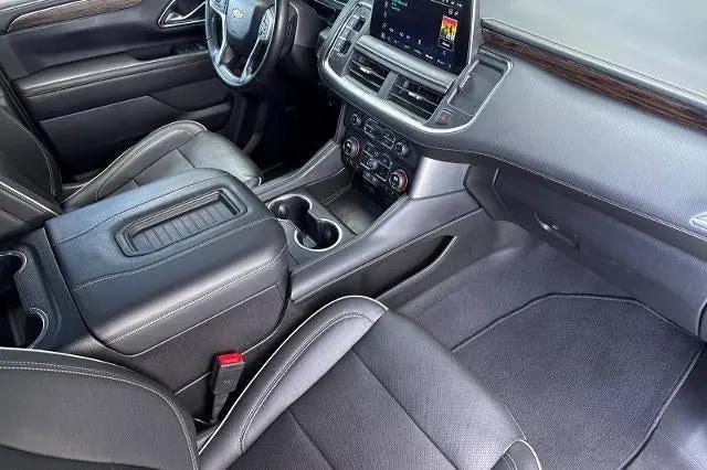 2023 Chevrolet Suburban 4WD Premier