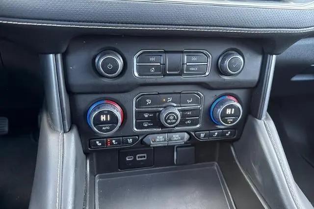 2023 Chevrolet Suburban 4WD Premier