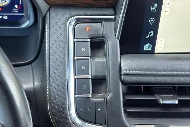 2023 Chevrolet Suburban 4WD Premier