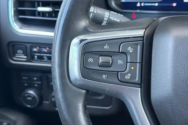 2023 Chevrolet Suburban 4WD Premier