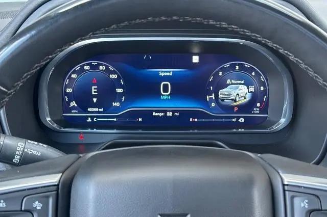 2023 Chevrolet Suburban 4WD Premier