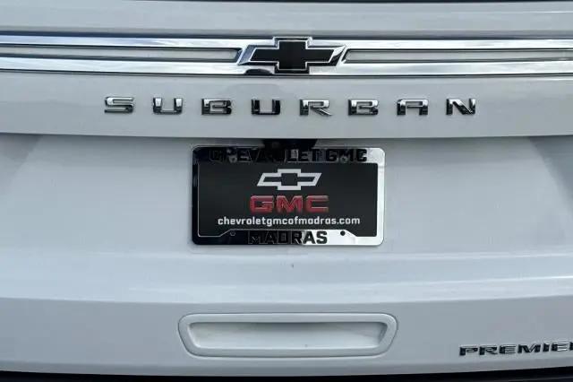 2023 Chevrolet Suburban 4WD Premier