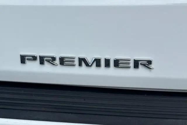 2023 Chevrolet Suburban 4WD Premier