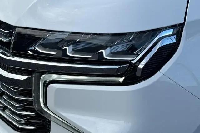 2023 Chevrolet Suburban 4WD Premier