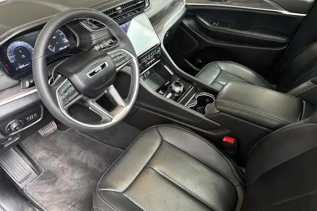 2025 Jeep Grand Cherokee L Limited 4x4