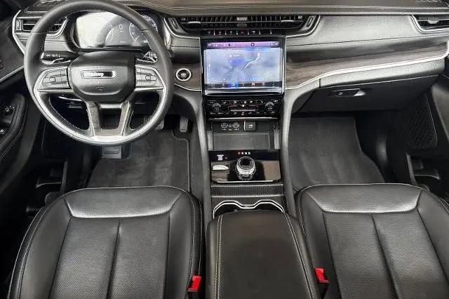 2025 Jeep Grand Cherokee L Limited 4x4