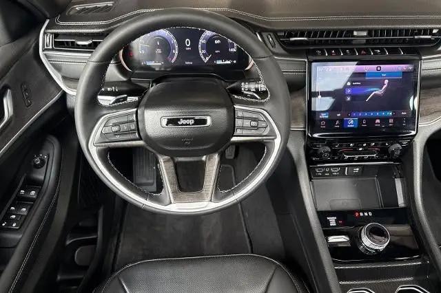 2025 Jeep Grand Cherokee L Limited 4x4