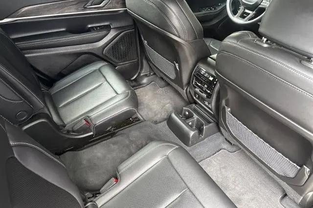 2025 Jeep Grand Cherokee L Limited 4x4