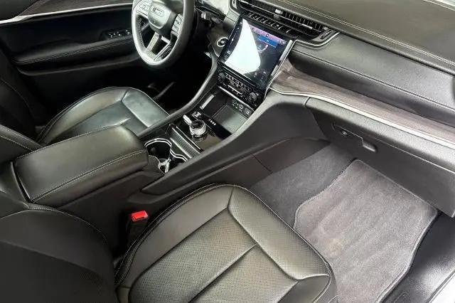 2025 Jeep Grand Cherokee L Limited 4x4