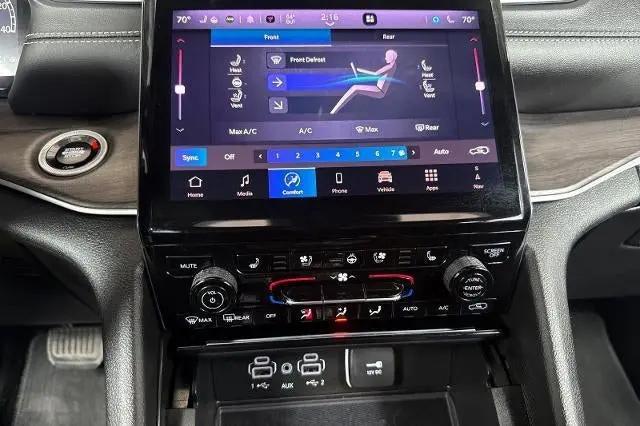 2025 Jeep Grand Cherokee L Limited 4x4