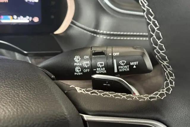 2025 Jeep Grand Cherokee L Limited 4x4