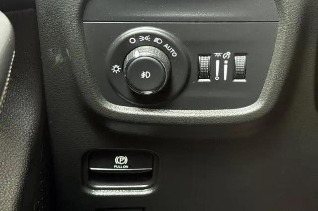 2025 Jeep Grand Cherokee L Limited 4x4